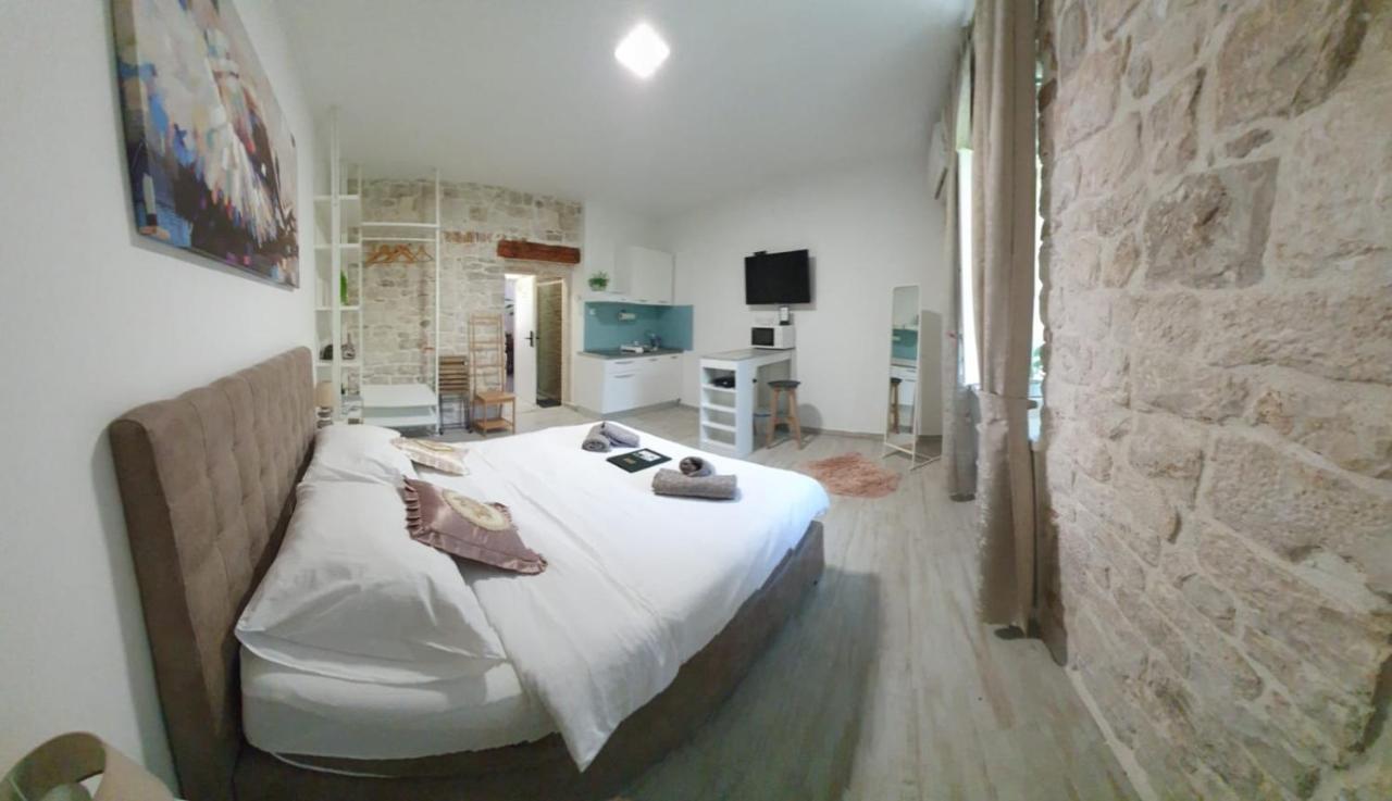 Studios Kadena Trogir Exterior foto